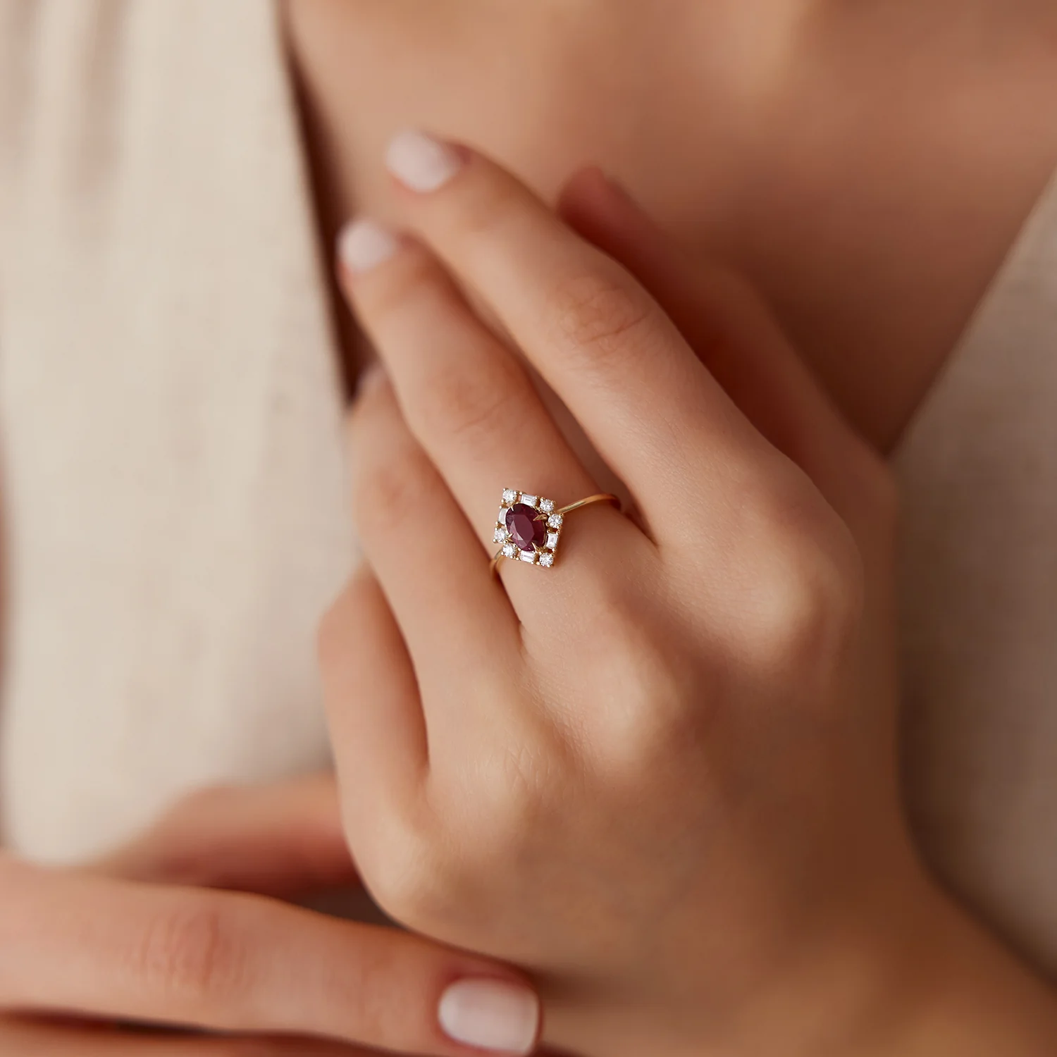14K Unique Natural Ruby and Baguette Ring - Image 3