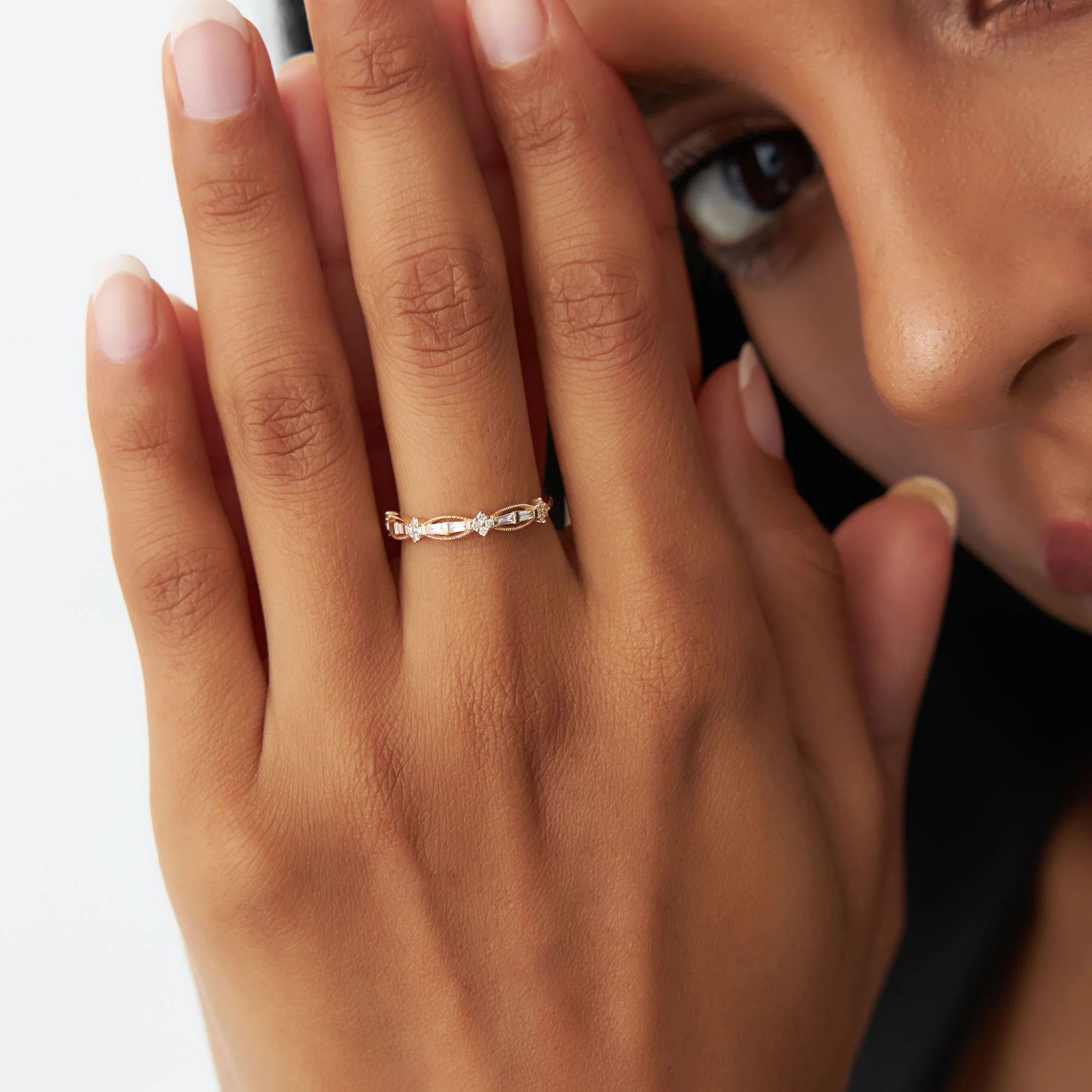 14k Vintage Inspired Baguette Diamond Wedding RIng - Image 2