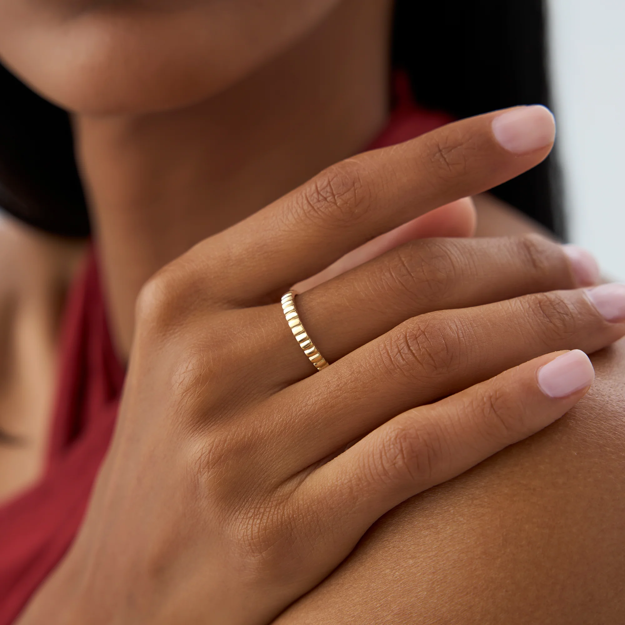 14K 2.5MM Ribbed Gold Band - Image 2