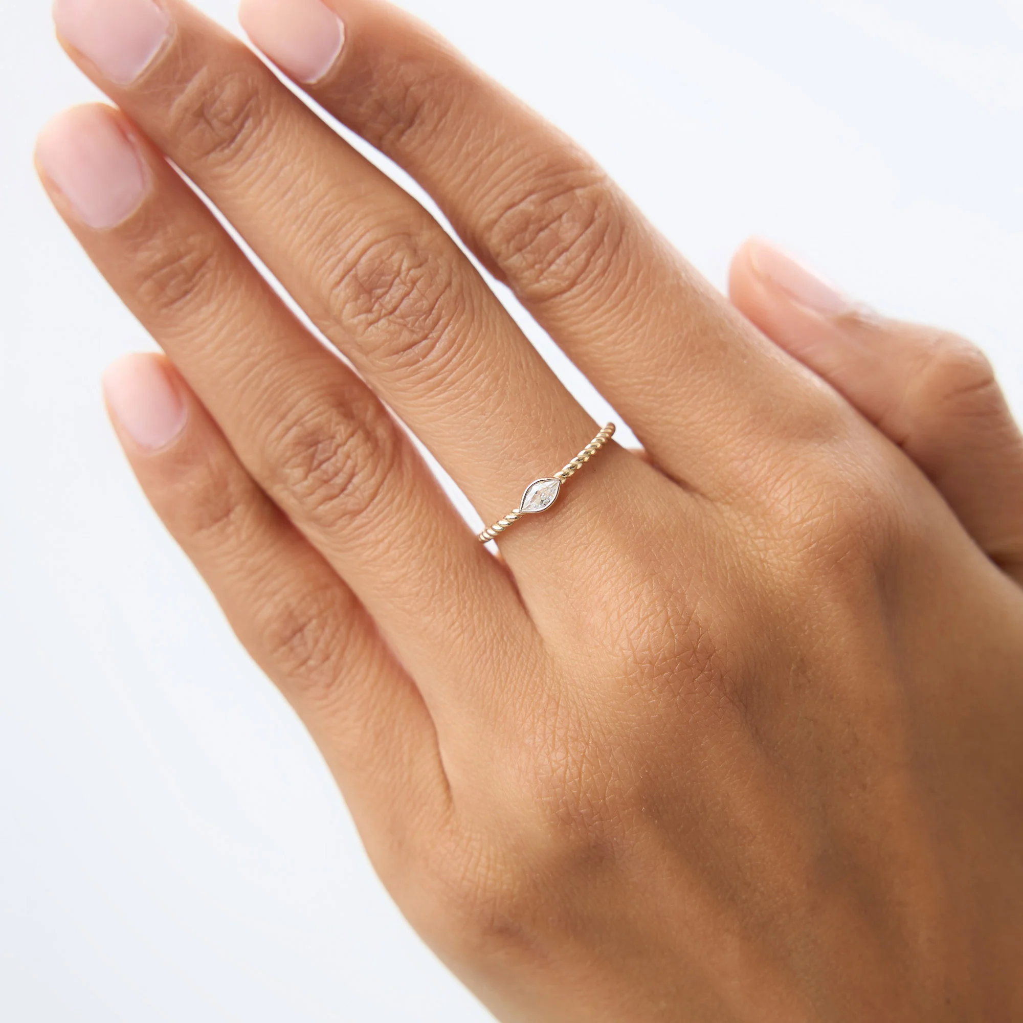14kt Bezel Marquise Diamond Rope ring - Image 2