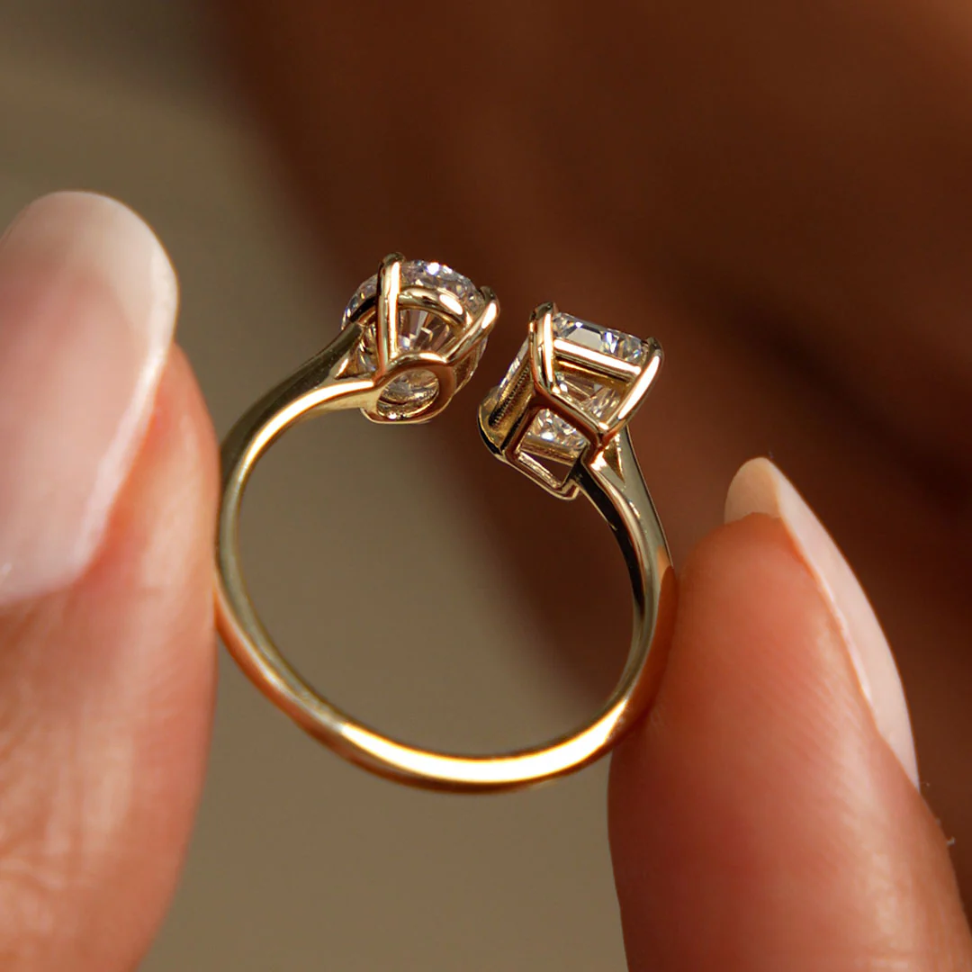 2.00 Ctw 14k Emerald & Oval Cut Toi et Moi Lab Grown Diamond Ring - Selen - Image 5